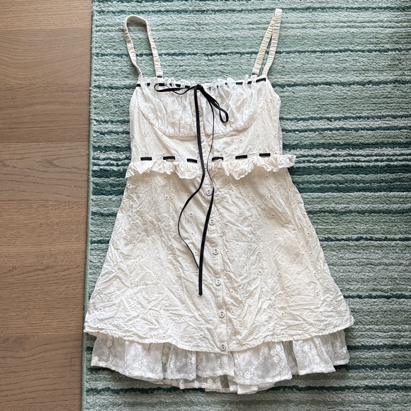 🆕 For Love & Lemons Sora eyelet mini dress - Picture 2 of 7